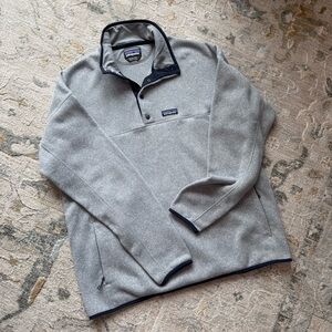 Patagonia Men's Snap Pullover Sweatshirt in Light Gray